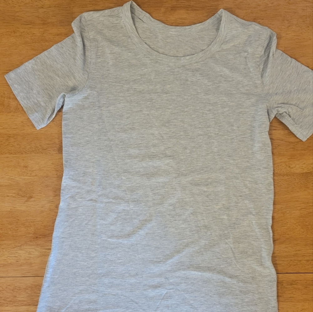 Lululemon super soft crew neck shirt size 4-6